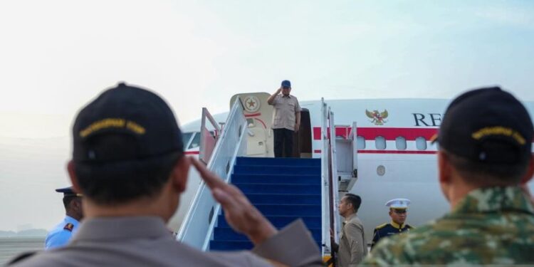 Presiden Prabowo Subianto bertolak ke Gorontalo dari Pangkalan Udara TNI AU (Lanud) Halim Perdanakusuma, Jakarta, Rabu (24/6/2026), untuk menghadiri puncak Pekan Nasional (PENAS) Kelompok Tani Nelayan Andalan (KTNA) XVII di Kabupaten Gorontalo. ANTARA/HO-BPMI Sekretariat Presiden