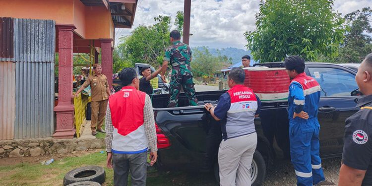 Pertamina Patra Niaga Integrated Terminal Gorontalo menyalurkan bantuan berupa 400 liter BBM Biosolar atau setara dengan dua drum untuk mendukung proses penanganan dan evakuasi di wilayah Gorontalo Utara