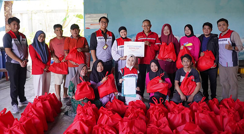 PT Pertamina Patra Niaga Regional Sulawesi memanfaatkan momen Hari Raya Iduladha 1447 untuk berbagi kebahagiaan dengan masyarakat di sekitar wilayah operasional.