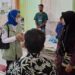 Petugas BPJS Kesehatan memberikan pelayanan bantuan aktivasi status kepesertaan di RS. (Foto: Dok/Humas BPJS Kesehatan Cabang Jember)