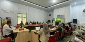 Bappeda Litbang Bone Bolango saat melakukan pemetaan komoditas dan baseline kondisi hulu di kabupaten bone bolango yang dilaksanakan di Aula Bappeda Litbang, Kamis (4/6/2026). (Foto Istimewa)