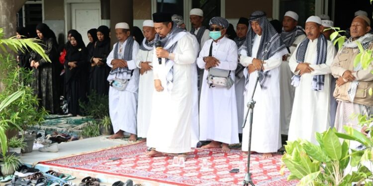 Pelayanan pemkab Kepulangan jamaah haji kabupaten Jember sebelum sampai rumah masing-masing