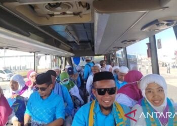 Jamaah haji asal Provinsi Gorontalo yang tergabung dalam Kloter 30 Ujung Pandang (UPG) tiba di Bandara Djalaluddin Gorontalo, di Isimu, Kabupaten Gorontalo, pada Selasa (23/6/2026). ANTARA/Dokumentasi Pribadi