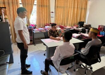 Penyerahan Dua tersangka kasus PETI, Senin (29/06/2026) (Istimewa)