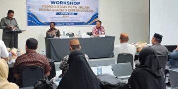 Bupati Boalemo, Rum Pagau, menutup workshop penguatan peta jalan pembangunan kependudukan, (Prokopim Boalemo)