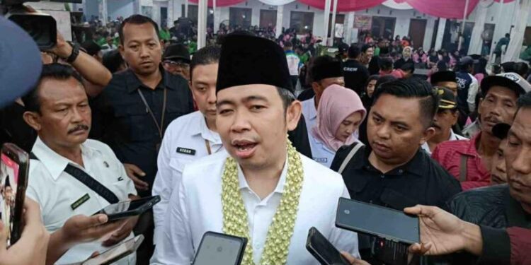 Bupati Jember Muhammad fawait saat di program Buga Desaku di Rambipuji