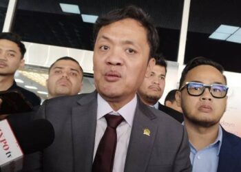 Ketua Komisi III DPR RI Habiburokhman di kompleks parlemen, Jakarta, Selasa (14/7/2026). ANTARA/Bagus Ahmad Rizaldi