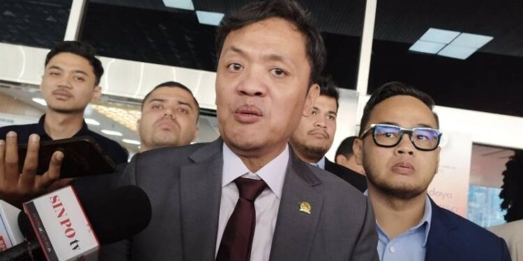 Ketua Komisi III DPR RI Habiburokhman di kompleks parlemen, Jakarta, Selasa (14/7/2026). ANTARA/Bagus Ahmad Rizaldi