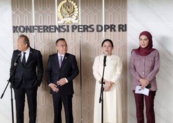 Ketua DPR RI Puan Maharani saat konferensi pers bersama jajaran Pimpinan DPR RI di kompleks parlemen, Jakarta, Selasa (21/7/2026). ANTARA/Bagus Ahmad Rizaldi