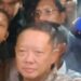 Mantan Jaksa Agung Muda Bidang Tindak Pidana Khusus (Jampidsus) Febrie Adriansyah (tengah) berjalan menuju mobil tahanan di Gedung Utama Kejaksaan Agung, Jakarta, Jumat (24/7/2026). ANTARA/Nadia Putri Rahmani