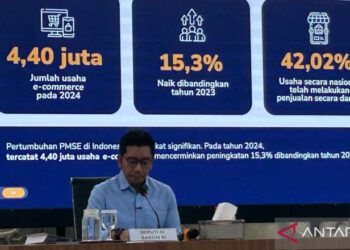 Deputi III Badan Komunikasi Pemerintah (Bakom) Kurnia Ramadhana menghadiri jumpa pers Program Hasil Terbaik Cepat (PHTC) di Kantor Bakom, Jakarta, Rabu (15/7/2026). ANTARA/Maria Cicilia Galuh