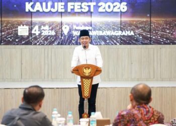 Bupati Jember, Muhammad Fawait, berpidato dalam Gala Dinner bareng KAUJE di Pendopo Wahyawibawagraha
