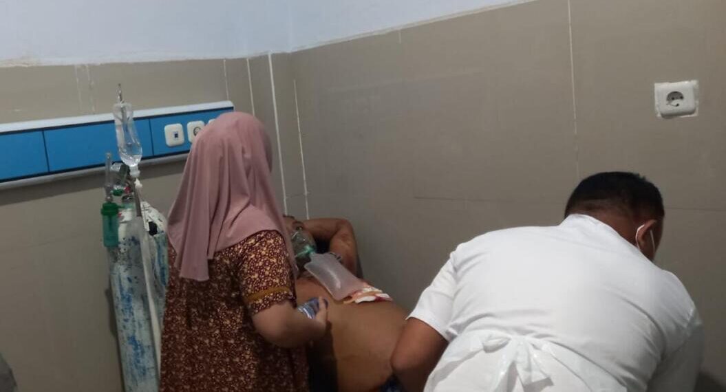 Korban saat mendapat perawatan medis di RS Bumi Panua Pohuwato, (Istimewa)