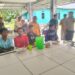 Tiga warga Maluku Utara setelah dievakuasi usai terombang ambing di laut lepas.(F. Istimewa)