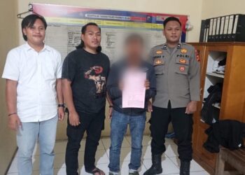 Bos PETI Desa Teratai saat dilakukan penahanan oleh Polres Pohuwato, Rabu (29/07/2026) (Istimewa)