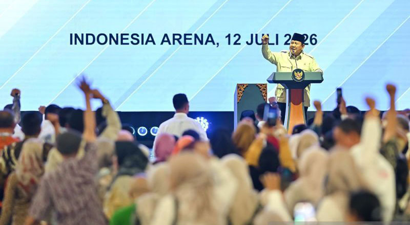 Presiden Prabowo Subianto menyampaikan sambutannya saat puncak peringatan Hari Koperasi Nasional ke-79 di Indonesia Arena, Gelora Bung Karno, Jakarta, Minggu (12/7/2026). Peringatan Hari Koperasi Nasional ke-79 Tahun 2026 itu bertemakan Koperasi Berdaya Indonesia Berjaya. ANTARA FOTO/M Risyal Hidayat/bar/pri. (ANTARA FOTO/M RISYAL HIDAYAT)