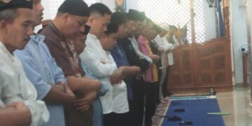 Pemerintah Kabupaten Bone Bolango menggelar Salat Istisqa di Masjid Baitul Haq, Suwawa, Kamis (30/7/2026). (Foto Onal/Prokopim)