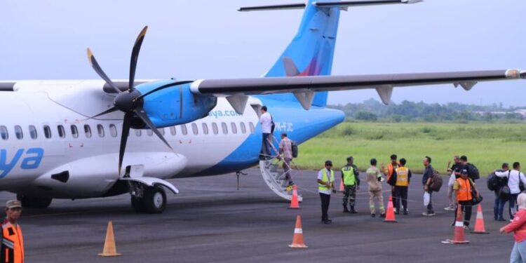 Suasana Bandara Notohadinegoro Jember menjelang Jember Fashion Carnaval (JFC)