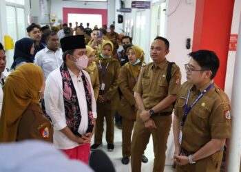 Bupati Jember Muhammad Fawait saat tinjau Puskesmas Pakusari, Senin (20/7/2026)