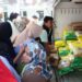 Masyarakat Tanggul memburu pasar murah yang diselenggarakan Pemkab Jember