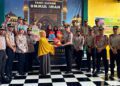 peserta Sekolah Inspektur Polisi (SIP) Angkatan ke-56 Resimen Parakrama Pradhana (RPP) Polda Gorontalo melalui kegiatan bakti sosial dengan menyalurkan bantuan paket sembako kepada Panti Asuhan Ummul Iman yang berada di Kelurahan Hunggaluwa, Kecamatan Limboto, Kabupaten Gorontalo. (foto.istimewa)