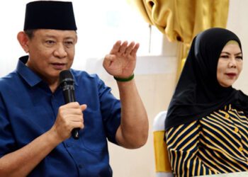 Gubernur Gorontalo, Gusnar Ismail, bersama Wakil Gubernur Gorontalo, Idah Syahidah Rusli Habibie.