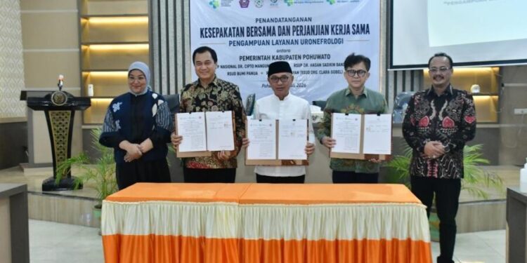 Pemkab Pohuwato bersama RSCM dan RSHS jalin kerja sama layanan penyakit ginjal, (Prokopim Pohuwato)