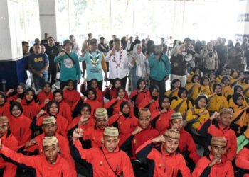 keberangkatan melalui Bandara Djalaluddin Gorontalo dilepas Ketua Kwarda Provinsi Gorontalo, H. Sofyan Puhi, Selasa (11/08/2026).