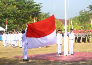 Upacara HUT ke-81 Kemerdekaan RI yang dilaksanakan di Lapangan Alun-Alun Bone Bolango, Senin (17/8/2026). (Foto Onal/Prokopim)