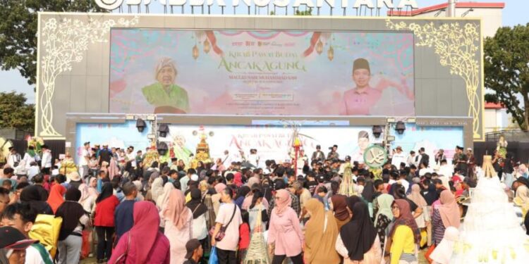 Kirab Pawai Budaya Ancak Agung di Jember