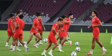 Latihan Timnas Indonesia jelang melawan Vietnam. Sejumlah pesepak bola Timnas Indonesia mengikuti sesi latihan di Stadion GBK, Jakarta, Minggu (2/8/2026). Latihan Timnas Indonesia untuk persiapan laga ketiga Grup A Piala AFF 2026 melawan Vietnam di Stadion Pakansari pada Senin (3/8/2026). ANTARA FOTO/Fakhri Hermansyah/sgd