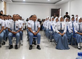 33 anggota Pasukan Pengibar Bendera Pusaka (Paskibraka) menjalani pemusatan pendidikan dan pelatihan (Diklat) di Hotel Toewawa