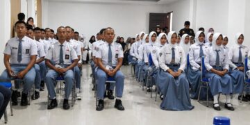 33 anggota Pasukan Pengibar Bendera Pusaka (Paskibraka) menjalani pemusatan pendidikan dan pelatihan (Diklat) di Hotel Toewawa