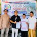 Penyerahan bantuan satu unit motor tiga roda untuk mendukung kegiatan pengumpulan dan pengangkutan sampah di Kelurahan Kolakaasi, Kabupaten Kolaka, Sulawesi Tenggara.