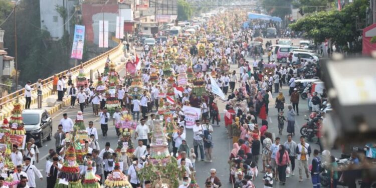 Ribuan Masyarakat Jember padati acara Ancak Agung di Alun-alun