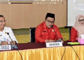Rapat Koordinasi Penyusunan Rencana Kerja Implementasi Strategi Percepatan Wajib Belajar 13 Tahun melalui 1 Tahun Pra-SD di Aula Ballroom Dinas Pendidikan dan Kebudayaan Kabupaten Gorontalo, Kamis (20/08/2026).