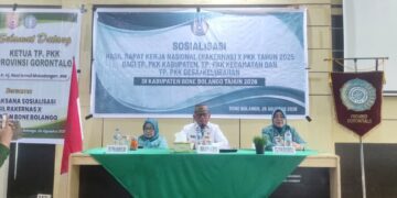 Bupati Bone Bolango, Ismet Mile saat menghadiri Sosisalisasi Hasil Rakernas X PKK Tahun 2025 bagi T.P PKK Kabupaten, Kecamatan, Desa dan Kelurahan oleh T.P PKK Provinsi Gorontalo di Aula Bappeda Litbang Bone Bolango, Kamis (26/8/2026).