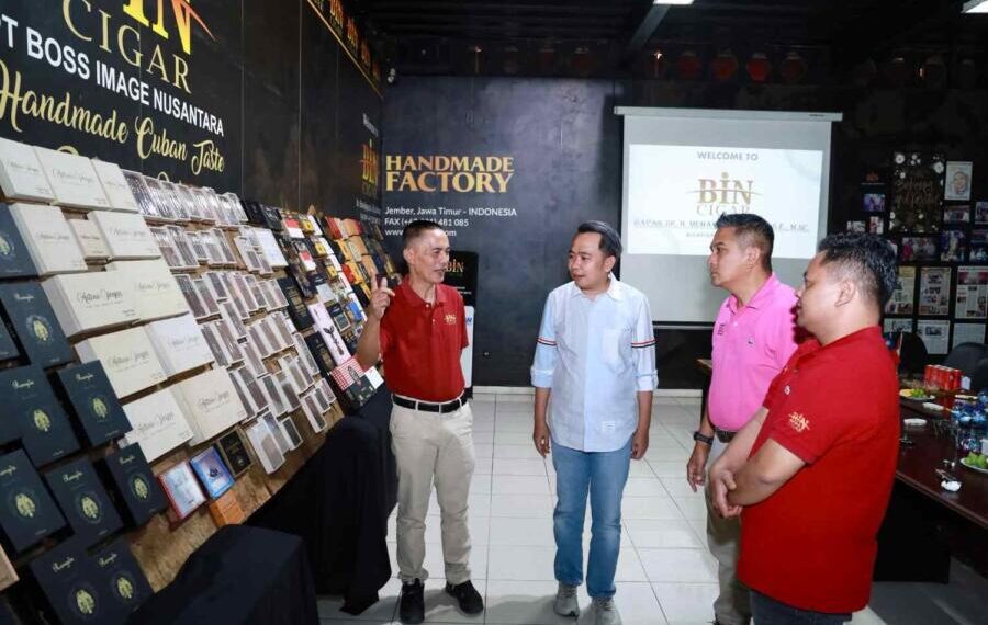 Bupati Jember Muhammad fawait Berama Direktur Utama BIN Cigar Febrian Ananta Kahar