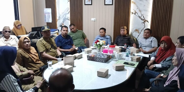 RDP Komisi I DPRD Kabupaten Gorontalo terkait transaksi janggal oleh PT Tulus Group, Selasa (15/9/2026).