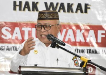 Bupati Gorontalo Sofyan Puhi saat memberikan sambutan pada Isbat Wakaf Terpadu di Pengadilan Agama Limboto, Rabu (16/9/2026)