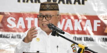 Bupati Gorontalo Sofyan Puhi saat memberikan sambutan pada Isbat Wakaf Terpadu di Pengadilan Agama Limboto, Rabu (16/9/2026)