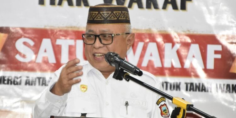 Bupati Gorontalo Sofyan Puhi saat memberikan sambutan pada Isbat Wakaf Terpadu di Pengadilan Agama Limboto, Rabu (16/9/2026)