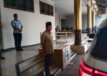 Bupati Jember Muhammad fawait saat menerima kunjungan DPRD Jatim di pendopo Wahyawibawagraha