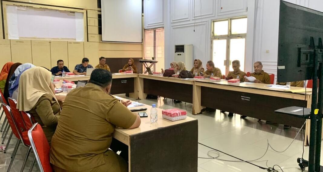 FGD I KPJU Unggulan 2026 digelar Bappeda Litbang Bone Bolango bersama Bank Indonesia dan PUSKAPPEK di Ruang Rapat Bappeda, Selasa (29/9/2026).
