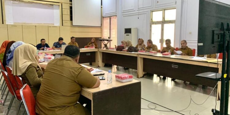 FGD I KPJU Unggulan 2026 digelar Bappeda Litbang Bone Bolango bersama Bank Indonesia dan PUSKAPPEK di Ruang Rapat Bappeda, Selasa (29/9/2026).