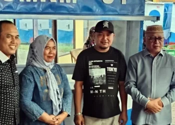 bantuan fasilitas usaha berupa booth portable tahap kedua kepada pelaku UMKM di seluruh kecamatan.