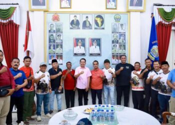 Bupati Jember Muhammad fawait saat menghadiri PKDI Cup II di Bangkalan