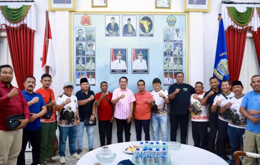 Bupati Jember Muhammad fawait saat menghadiri PKDI Cup II di Bangkalan