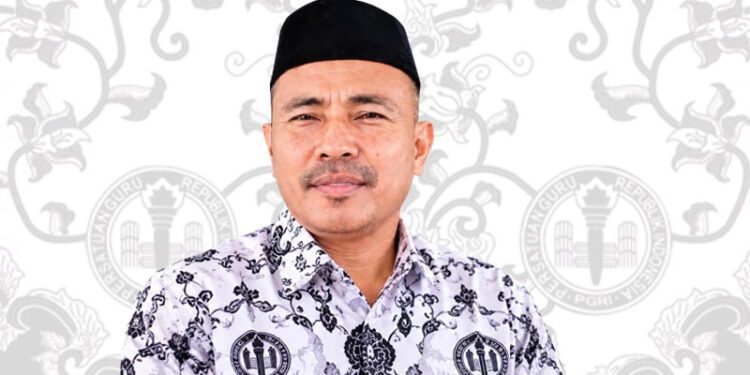 Ketua PGRI Gorontalo Utara, Irwan Abudi Usman. (foto.istimewa)