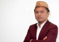 Dr. Dolot Alhasni Bakung. SH., MH adalah dosen tetap di lngkungan Fakultas Hukum Universitas Negeri Gorontalo sejak tahun 2009 dan saat ini menjabat Ketua Pusat Kajian Hukum Argaria Fakultas Hukum UNG. Tulisan ini disarikan dari artikel jurnal penulis tentang tanah yang berjudul “Challenging the State’s Monopoly on Legality over Customary Land in Gorontalo: ‘Land Without a State: Unpacking the Legal Absence of Land in Gorontalo’s Customary Law Communities’.